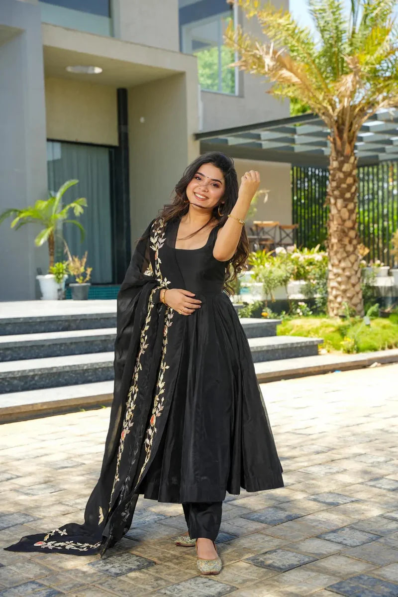 Exquisite Black Chanderi Set